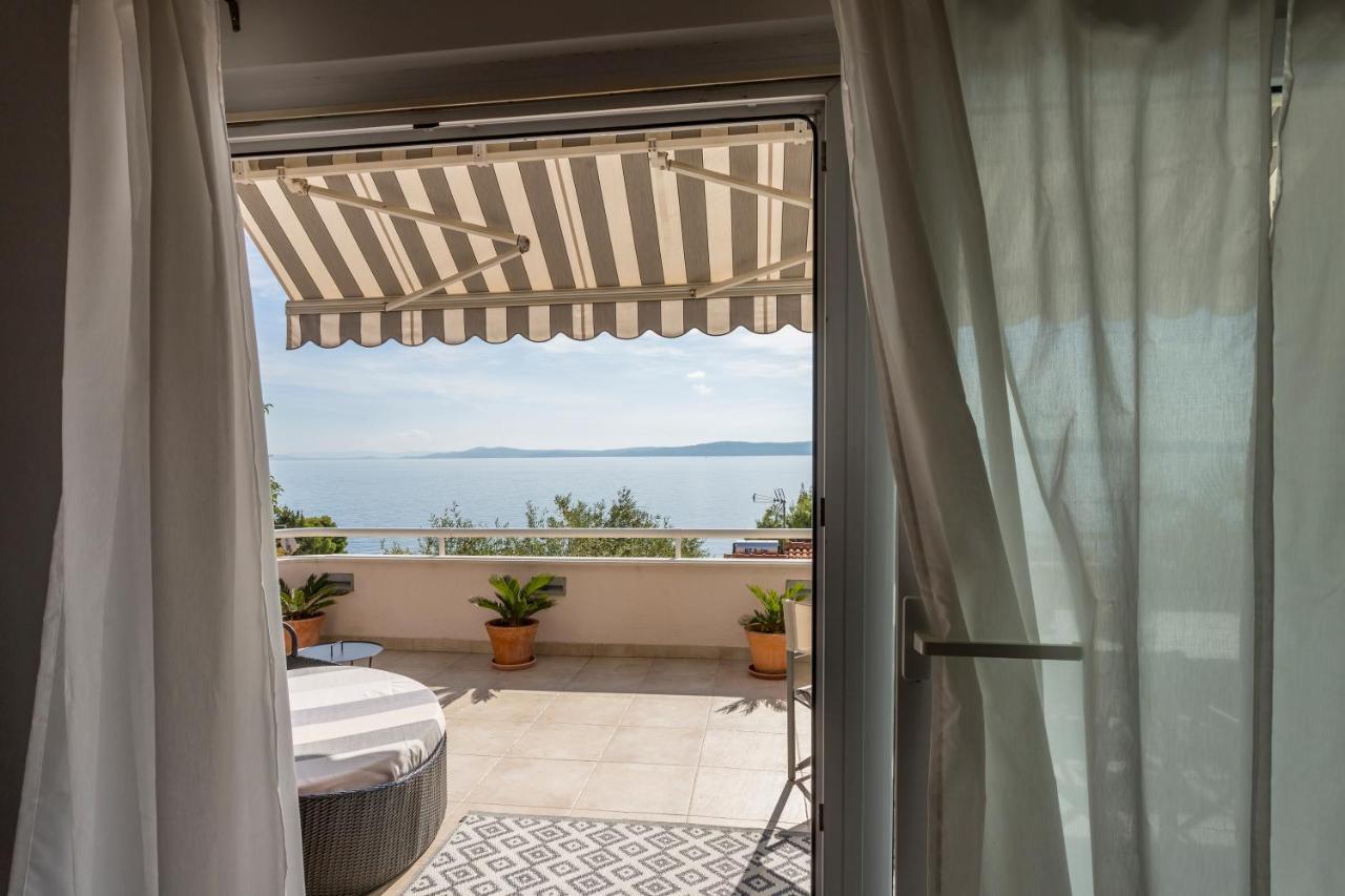 Holiday Home Lola, Sea On A Palm! Heated Pool Trogir Zewnętrze zdjęcie